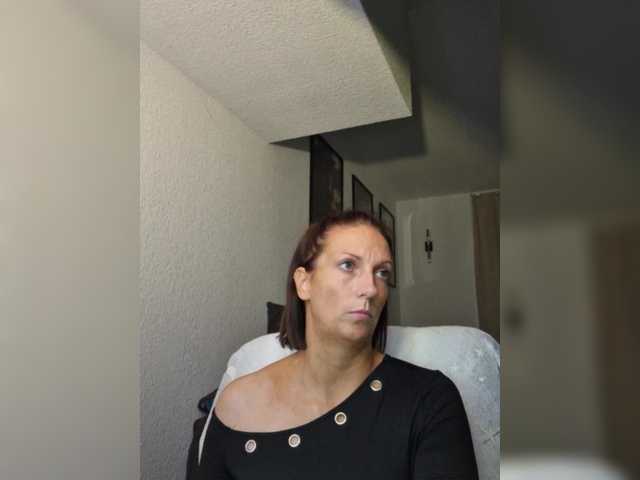 Jasmin-Style live cam on BongaCams