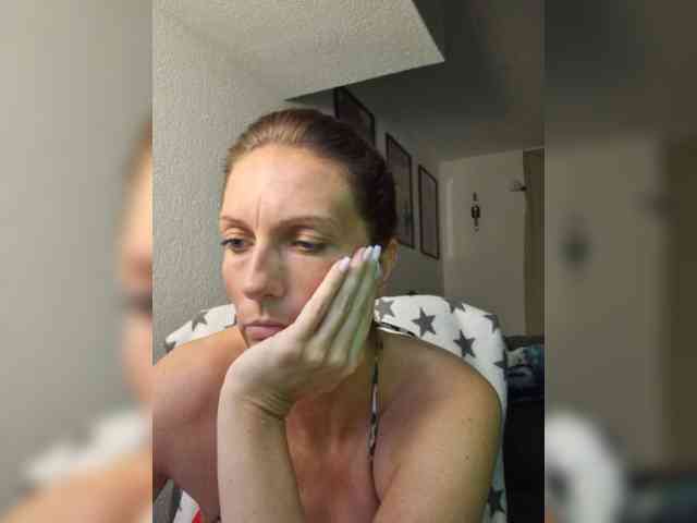 Model: Jasmin-Style