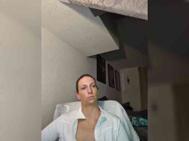Model: Jasmin-Style