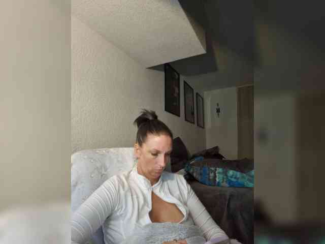 Model: Jasmin-Style