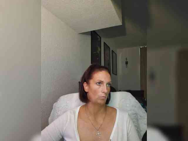Model: Jasmin-Style