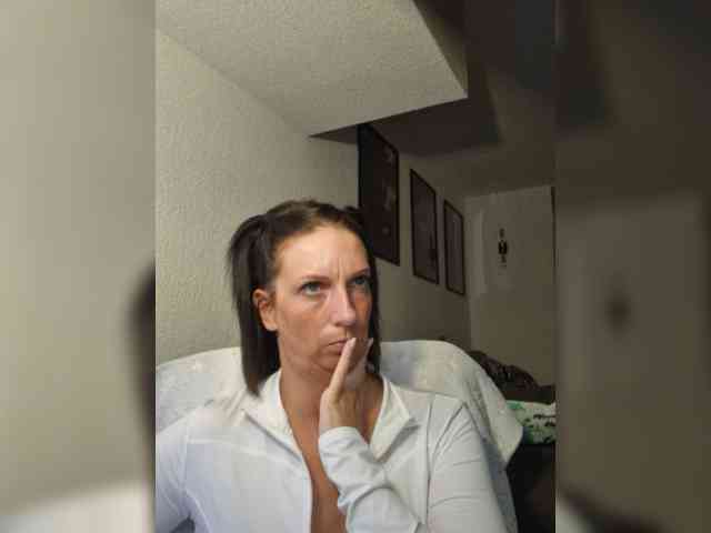 Model: Jasmin-Style