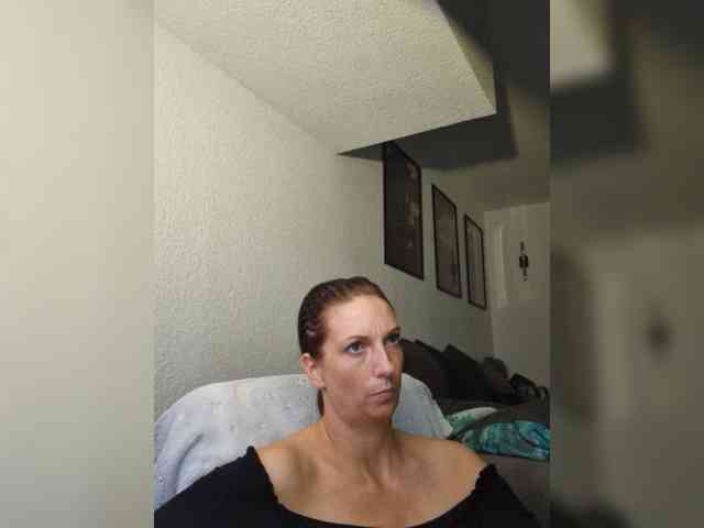 Model: Jasmin-Style