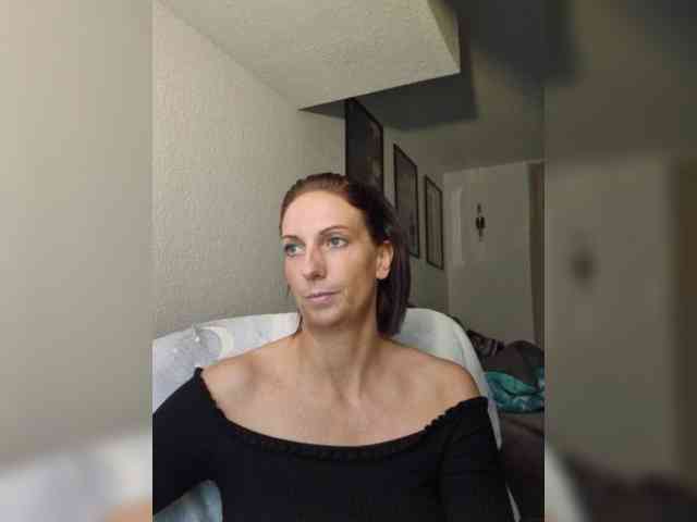 Jasmin-Style Live Webcam on BongaCams