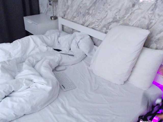 --Anya-- live cam on BongaCams