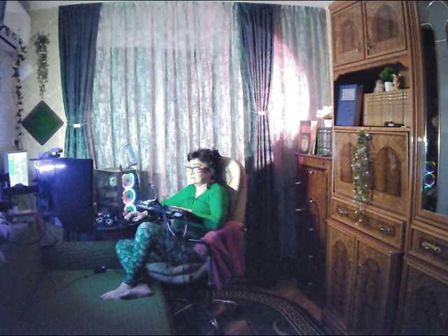 Infodar live cam on BongaCams
