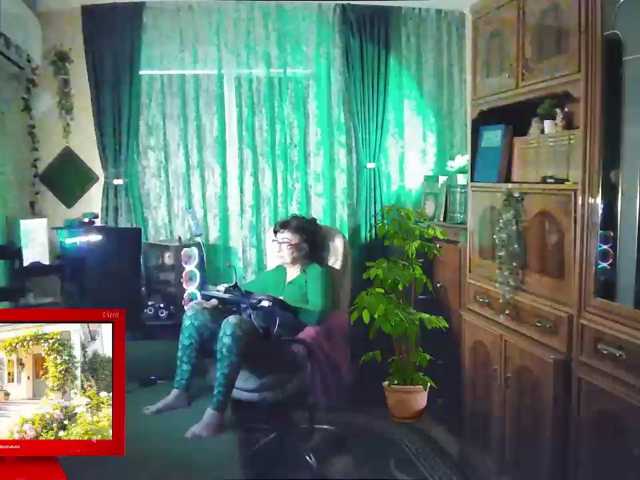 Infodar live cam on BongaCams