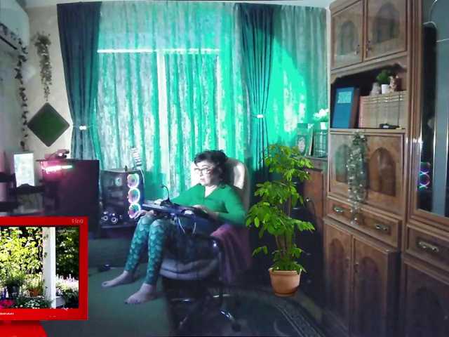 Infodar live cam on BongaCams
