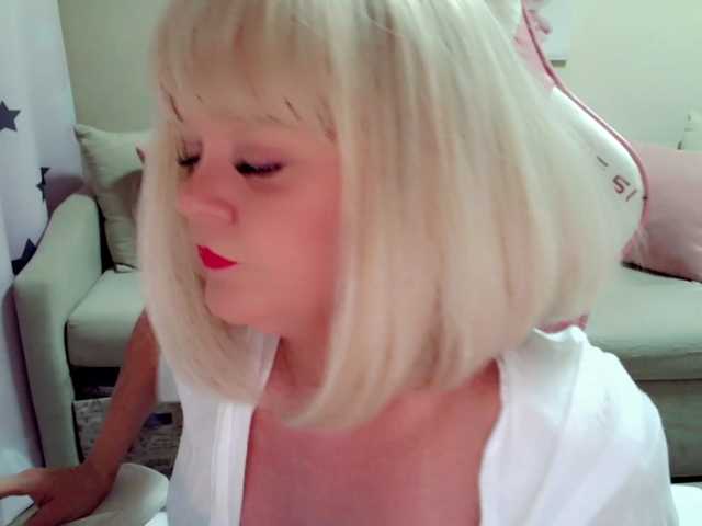 ChristieRoses live webcam show