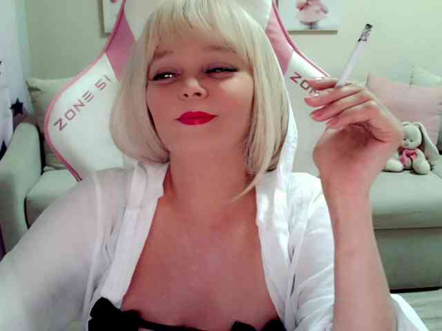 ChristieRoses webcam