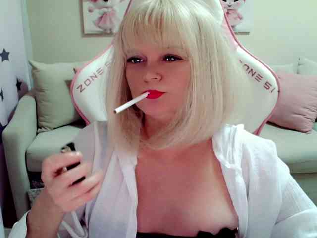 ChristieRoses webcam