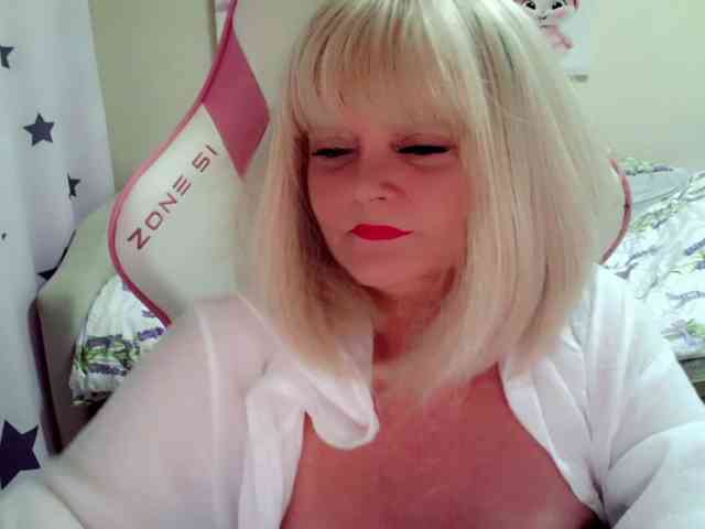 ChristieRoses webcam