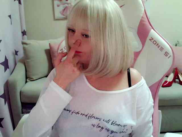 ChristieRoses webcam