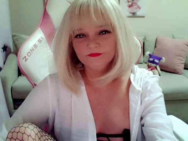 ChristieRoses webcam