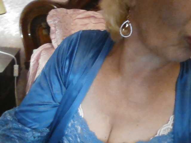 Ur-Mami live cam on BongaCams