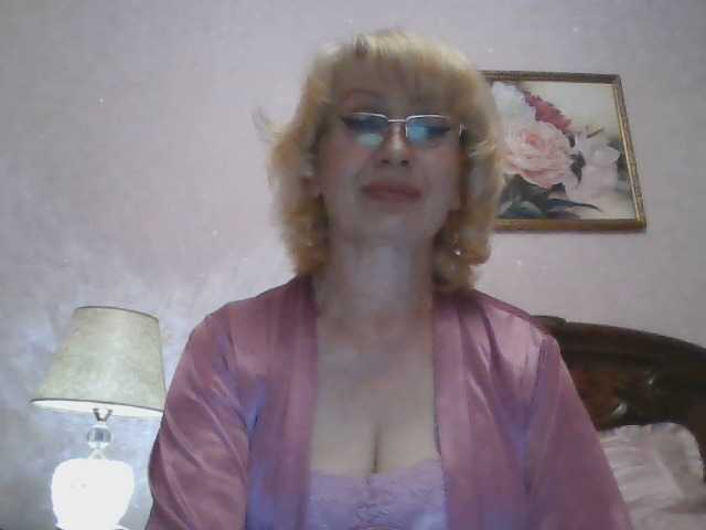 Ur-Mami live cam on BongaCams