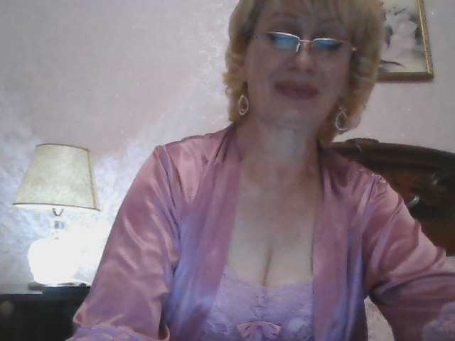 ur-mami live sex show