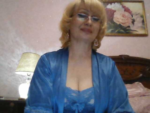 Ur-Mami's BongaCams show and profile