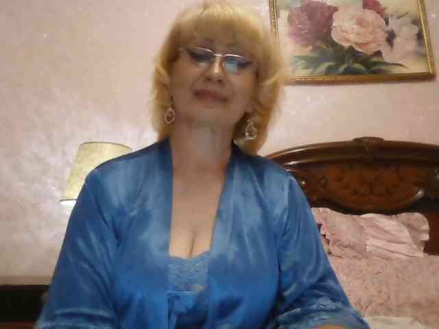 Model: _mamasita_
