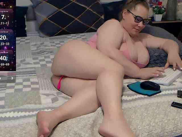 NatashaDivyne webcam