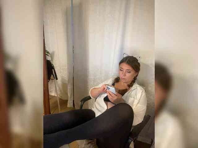 Sweet-Kate333 webcam