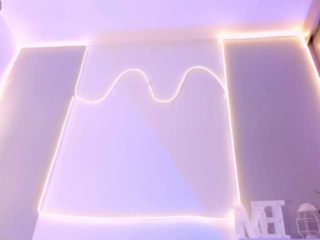 EllieMitchell live cam preview