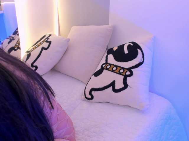 EllieMitchell live cam on BongaCams