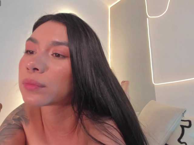 EllieMitchell live cam on BongaCams