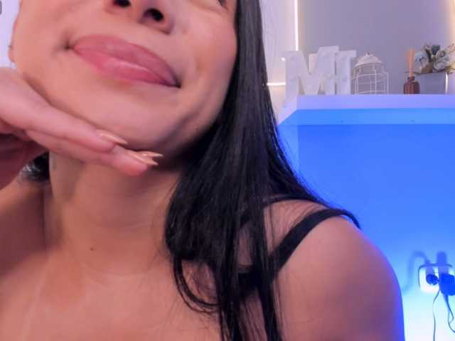 EllieMitchell live cam on BongaCams