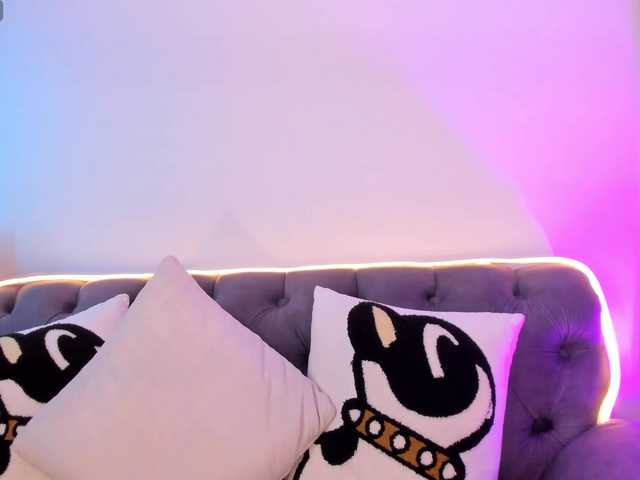 EllieMitchell live cam on BongaCams