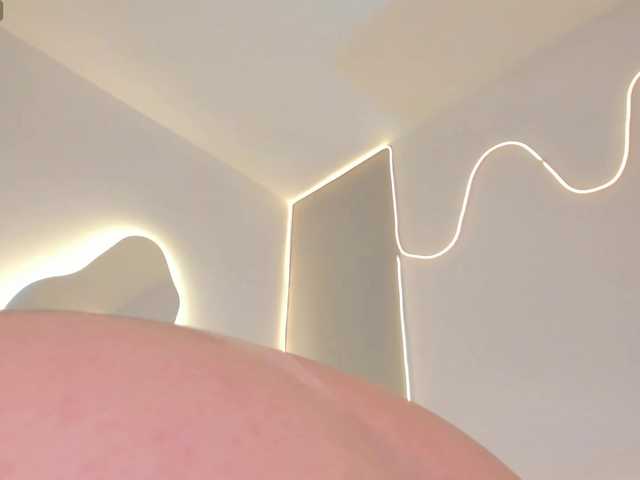 EllieMitchell live cam on BongaCams