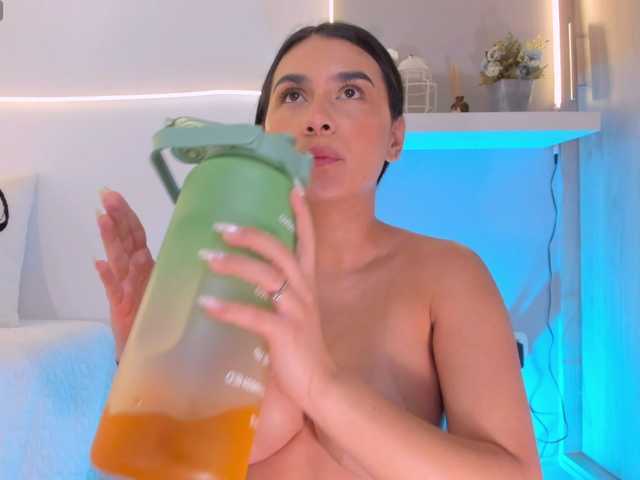 EllieMitchell live cam on BongaCams