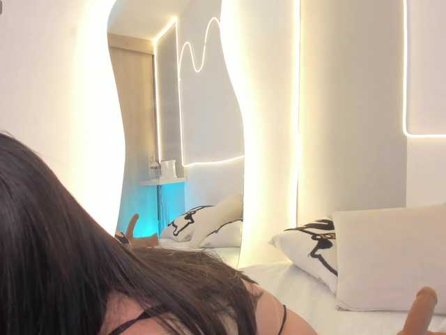 EllieMitchell live cam on BongaCams