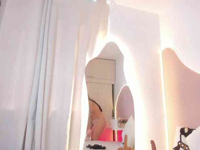 EllieMitchell webcam