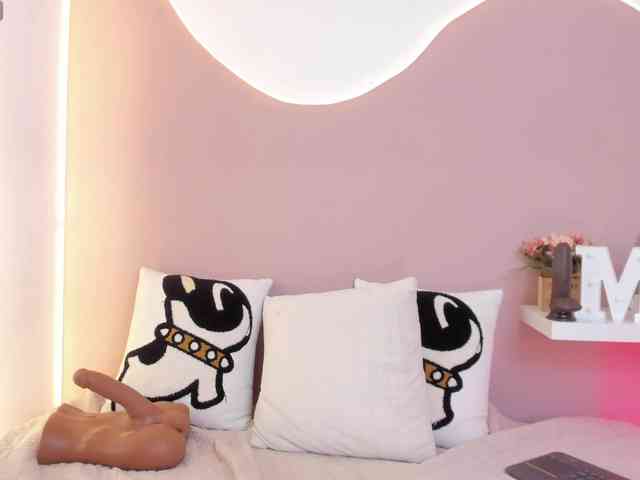 EllieMitchell webcam