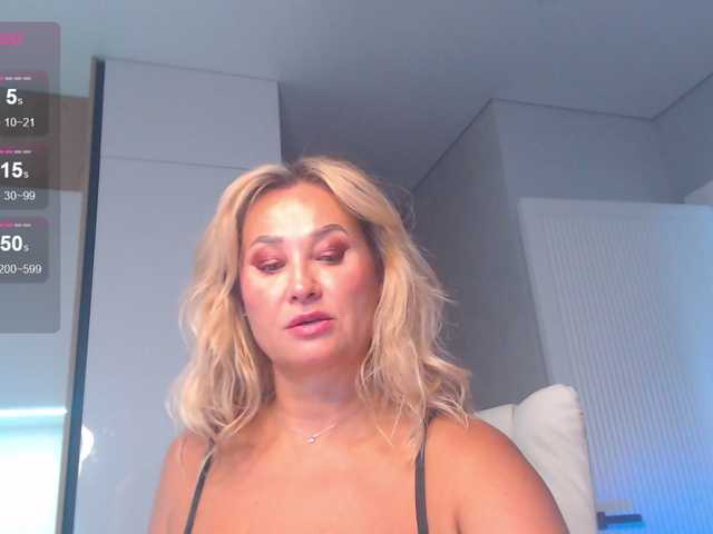 hold-me-tight webcam