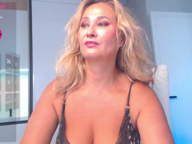 Live трансляция hold-me-tight - Runet.cam