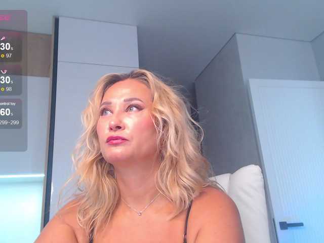 hold-me-tight live cam on BongaCams