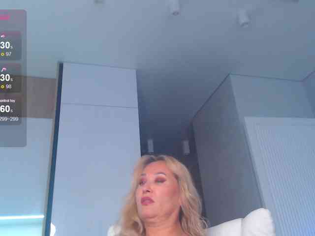hold-me-tight webcam