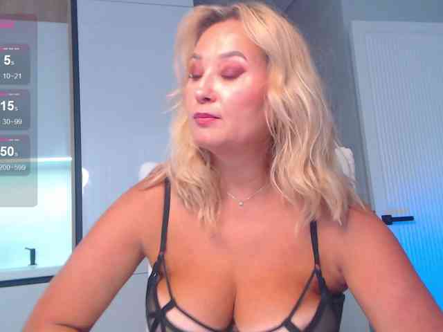 hold-me-tight webcam