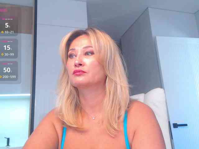 hold-me-tight webcam
