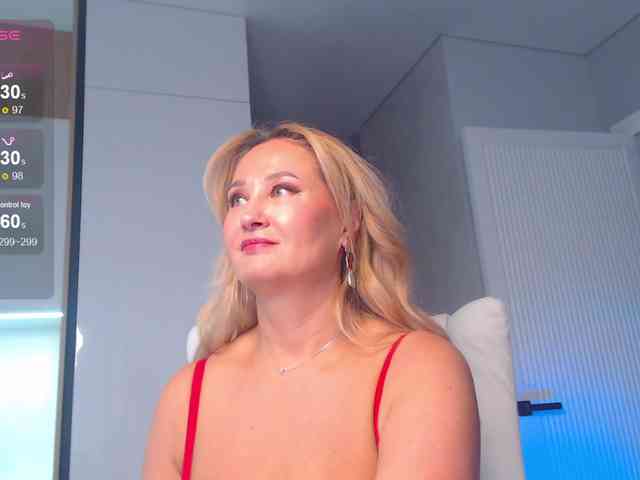 hold-me-tight webcam