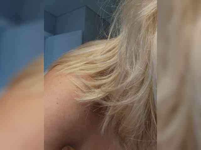 Model: hold-me-tight