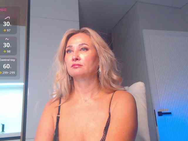 hold-me-tight webcam