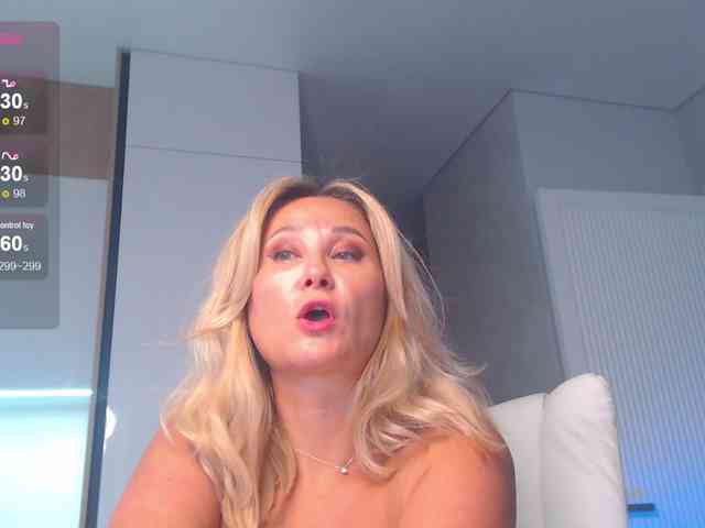 hold-me-tight webcam