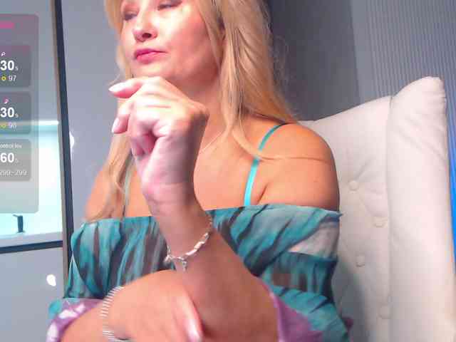 hold-me-tight webcam