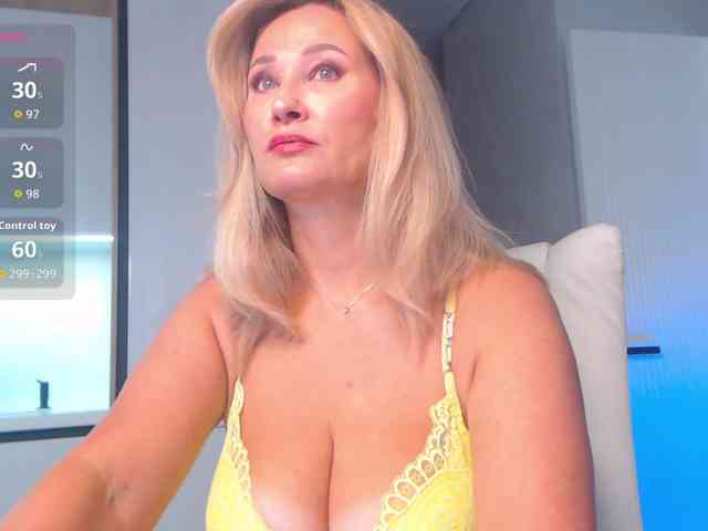 hold-me-tight webcam