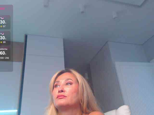 hold-me-tight webcam
