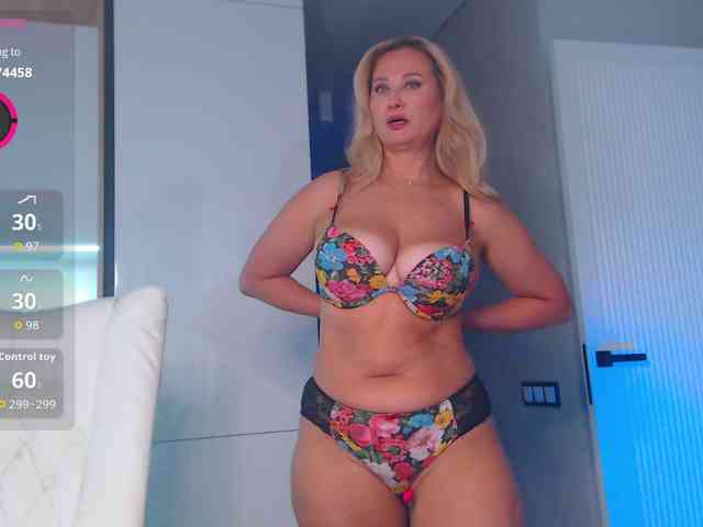 hold-me-tight webcam