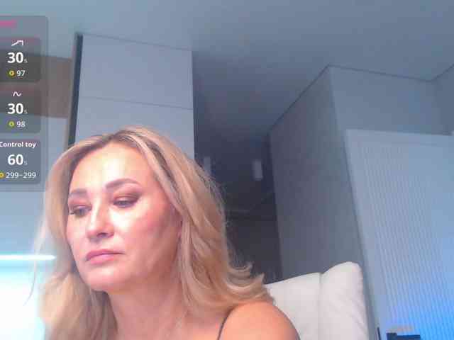 hold-me-tight webcam